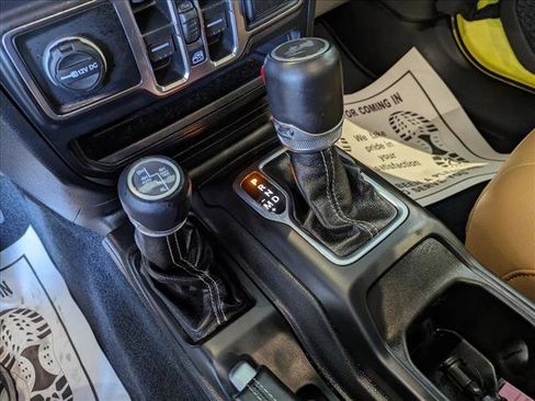 Used 2022 Jeep Wrangler Unlimited Sahara w/ Safety Group image 13