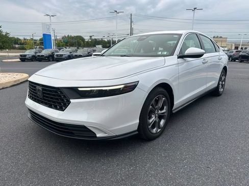 Used 2023 Honda Accord EX image 3