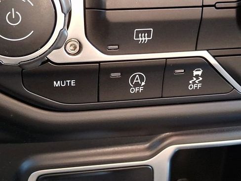 Used 2023 Jeep Wrangler Unlimited Sport image 28