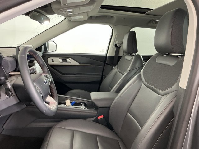 Used 2026 Ford Explorer Active w/ Active Comfort Package AWD/4WD image 14