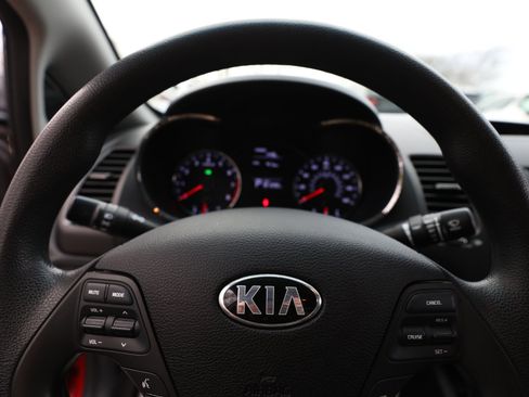 Used 2015 Kia Forte LX w/ Popular Package image 19