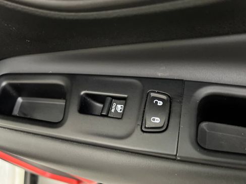 Used 2023 Jeep Renegade Trailhawk AWD/4WD image 31