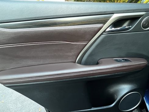 Used 2017 Lexus RX 450h AWD image 30