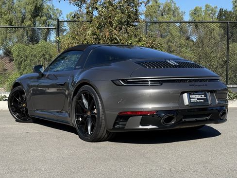 Certified 2022 Porsche 911 Targa 4S image 3