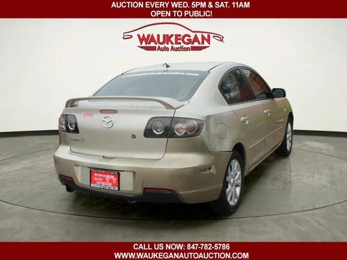 Used 2007 MAZDA MAZDA3 i Touring FWD image 3
