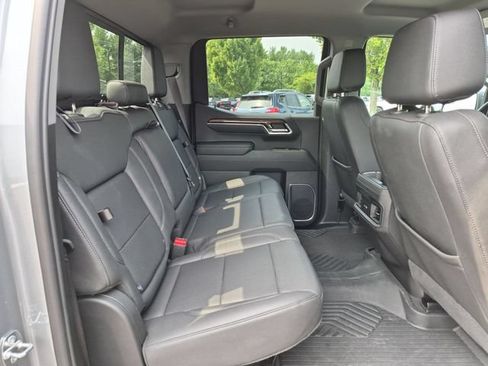 Used 2024 Chevrolet Silverado 1500 LT Trail Boss w/ Convenience Package II AWD/4WD image 29