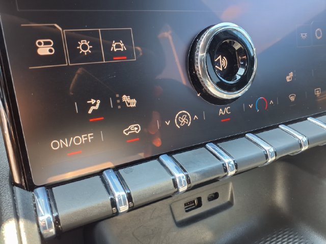 Used 2026 GMC Terrain Elevation w/ Technology Package II FWD image 27