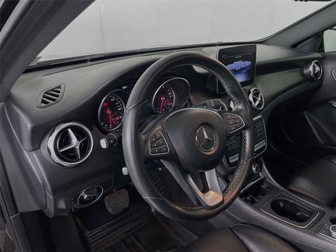 Used 2018 Mercedes-Benz GLA 250 4MATIC image 13