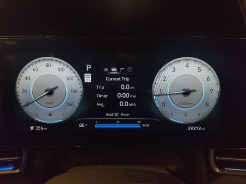 Used 2025 Hyundai Elantra SEL FWD image 23
