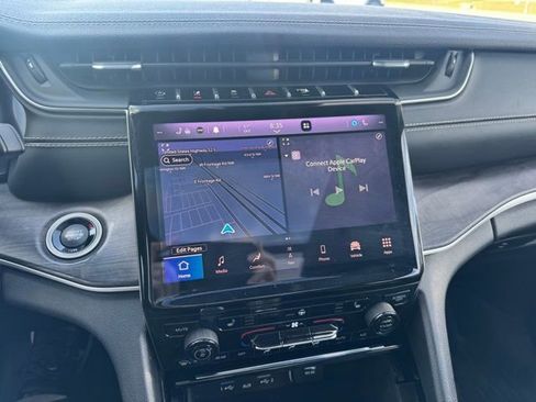 Used 2021 Jeep Grand Cherokee L Limited image 2