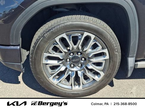 Used 2025 GMC Sierra 1500 Denali Ultimate w/ LPO, Utility Wall Package AWD/4WD image 10