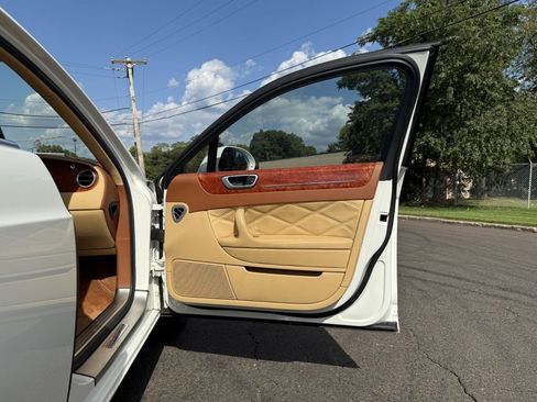 Used 2011 Bentley Flying Spur Flying Spur Speed image 17