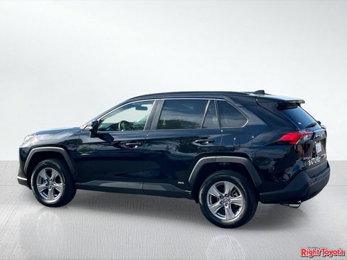 Certified 2025 Toyota RAV4 XLE AWD/4WD image 5