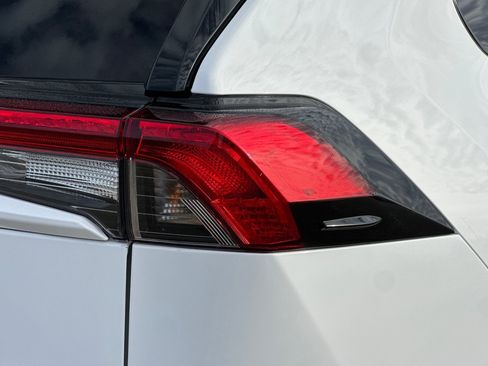 Used 2025 Toyota RAV4 XLE image 51