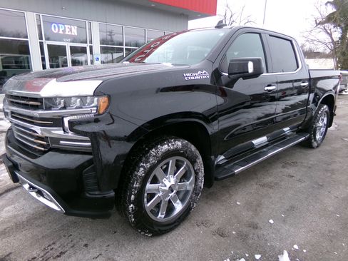 Used 2021 Chevrolet Silverado 1500 High Country w/ Technology Package image 7