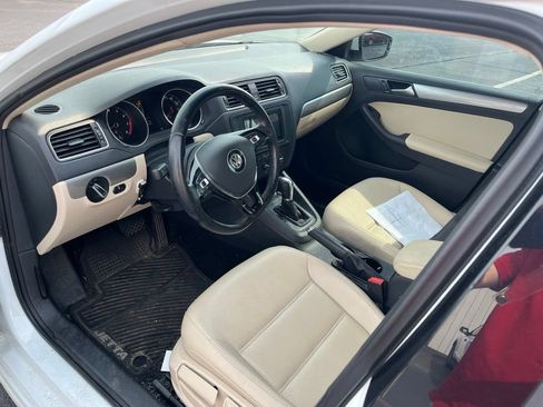 Used 2017 Volkswagen Jetta SE FWD image 21