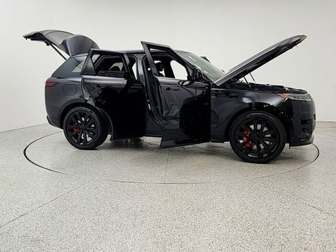 New 2026 Land Rover Range Rover Sport Dynamic SE AWD/4WD image 10