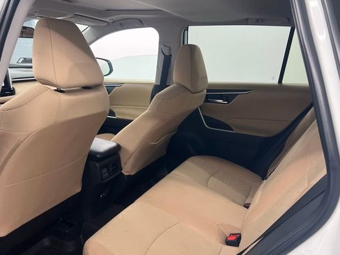 Used 2025 Toyota RAV4 XLE w/ Convenience Package FWD image 12