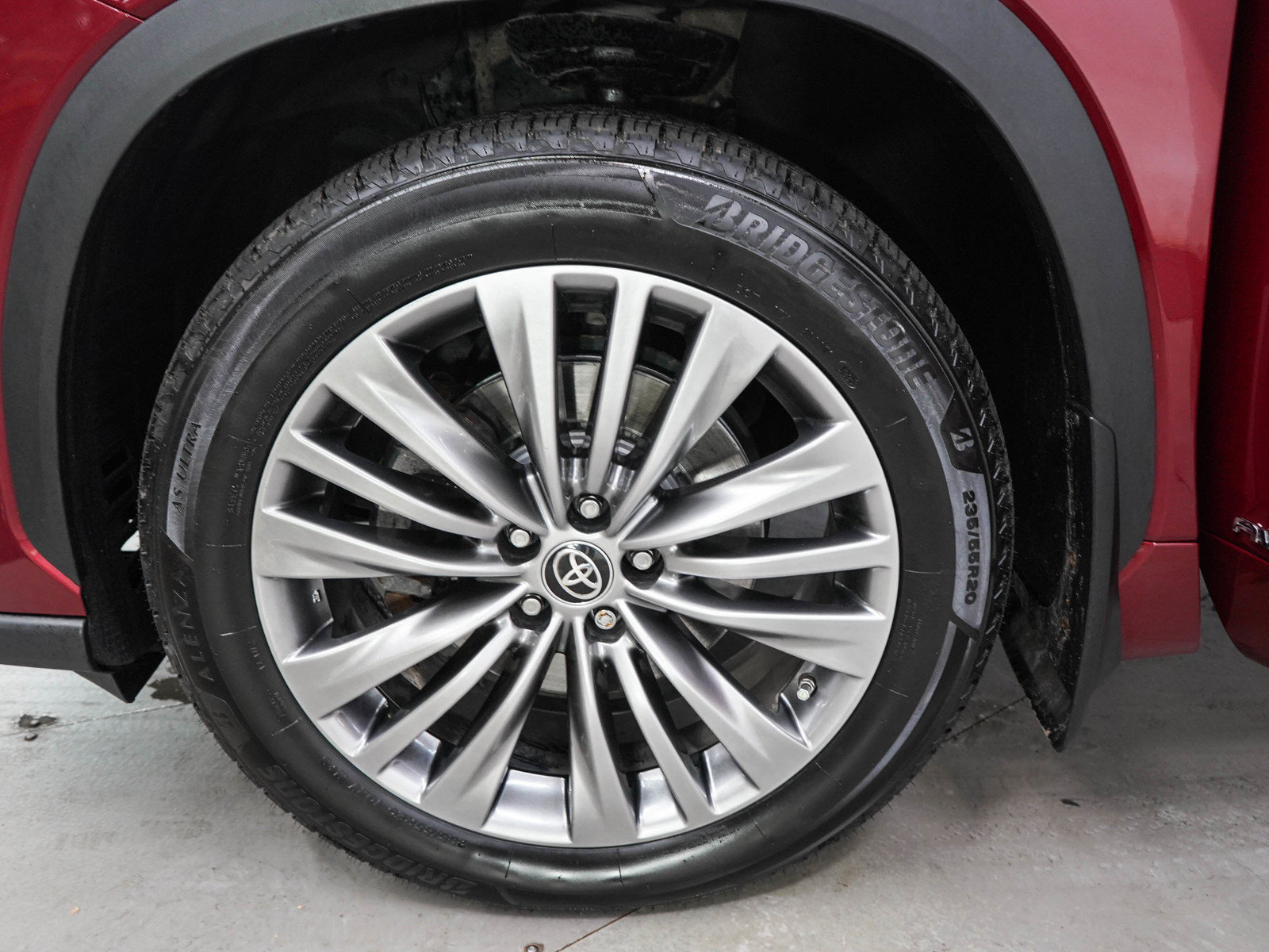 Used 2021 Toyota Highlander Platinum AWD/4WD image 33
