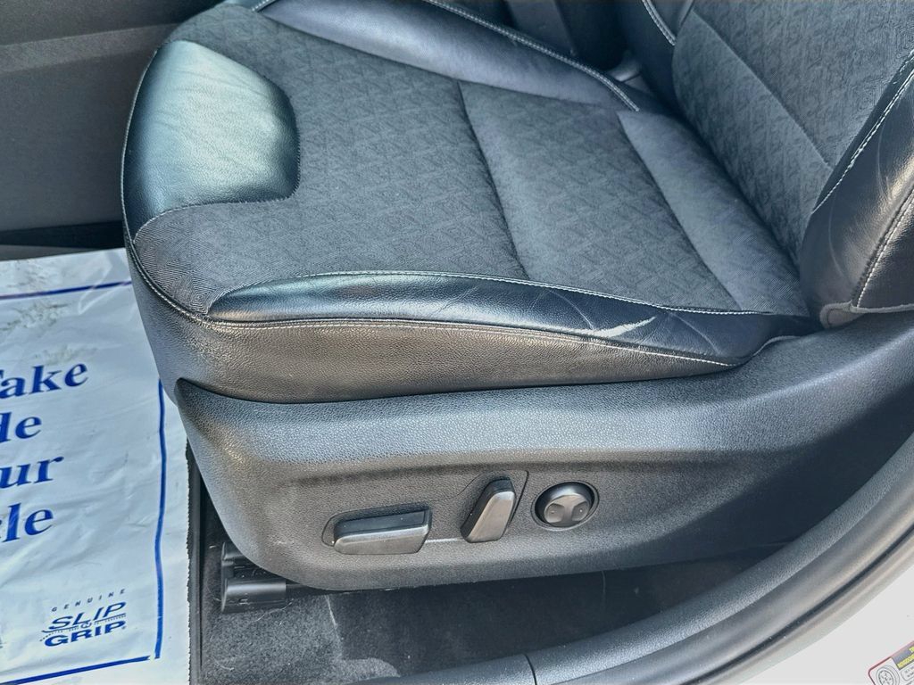 Used 2017 Kia Niro FWD image 20