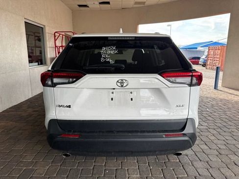 Used 2024 Toyota RAV4 XLE FWD image 3