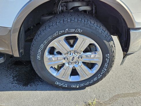 Used 2020 Ford F150 Lariat image 17