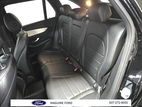 Used 2019 Mercedes-Benz GLC 300 4MATIC image 35