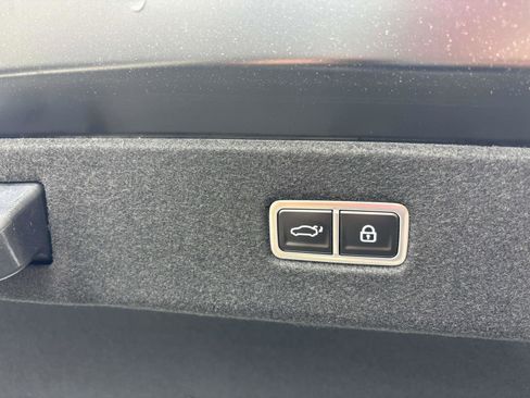 New 2025 Hyundai Ioniq 6 Limited image 9