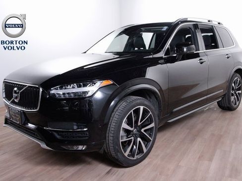 Used 2018 Volvo XC90 T6 Momentum w/ Convenience Package image 1
