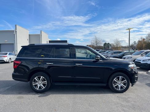 Used 2024 Ford Expedition Limited image 10