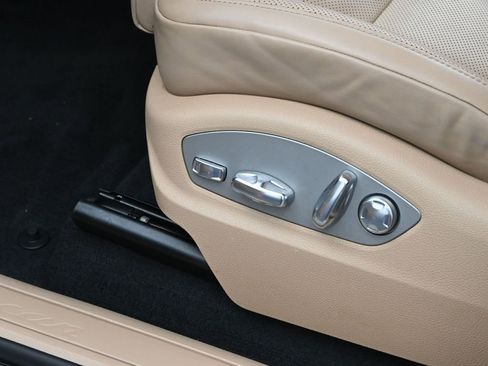 Certified 2022 Porsche Macan image 21