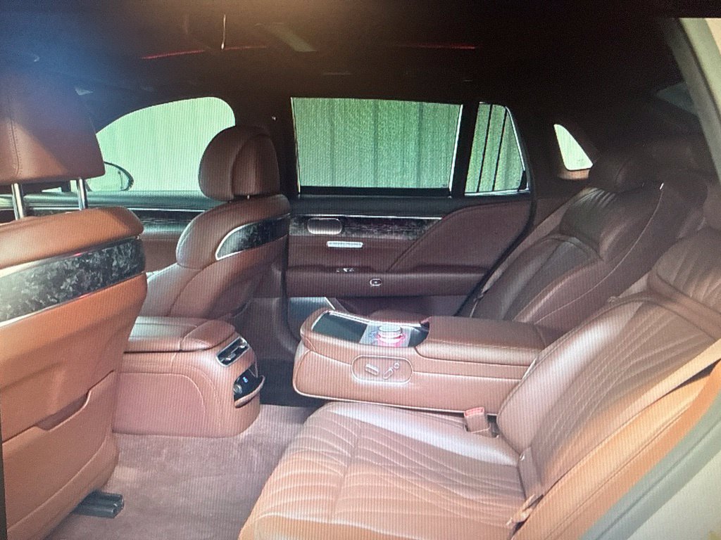 Used 2023 Genesis G90 3.5T AWD/4WD image 12