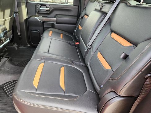 Certified 2022 GMC Sierra 2500 AT4 w/ AT4 Preferred Package image 17