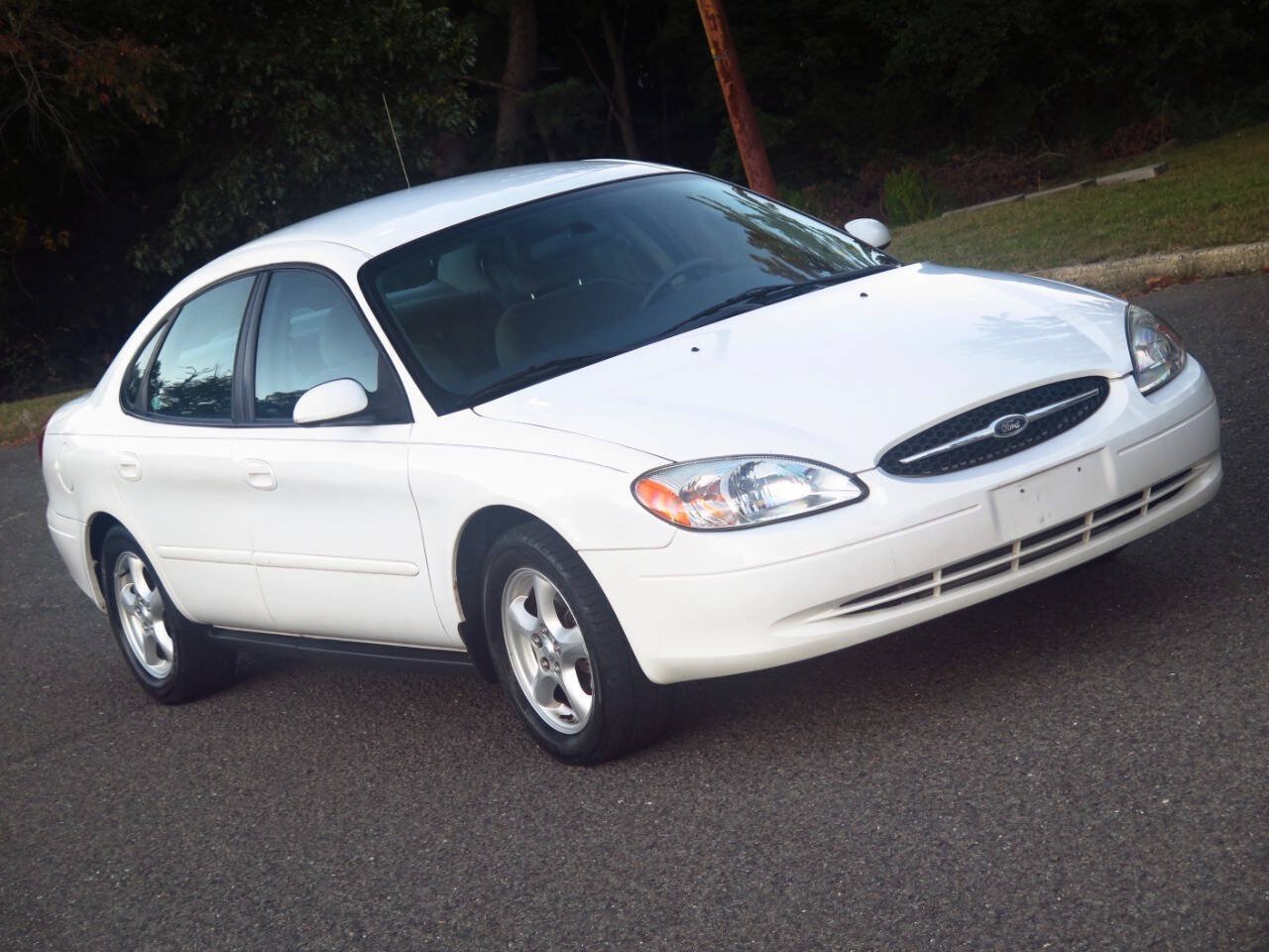 Used 2003 Ford Taurus SES FWD image 24