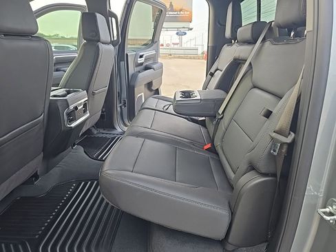 Used 2025 Chevrolet Silverado 1500 LTZ w/ LTZ Convenience Package II AWD/4WD image 15