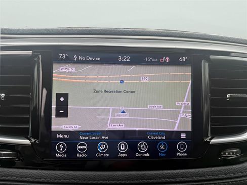 Used 2018 Chrysler Pacifica Limited FWD image 32
