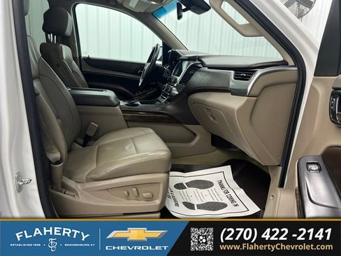 Used 2016 Chevrolet Suburban LT AWD/4WD image 15