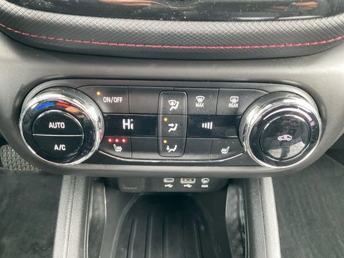 Used 2023 Chevrolet TrailBlazer RS w/ Convenience Package image 21