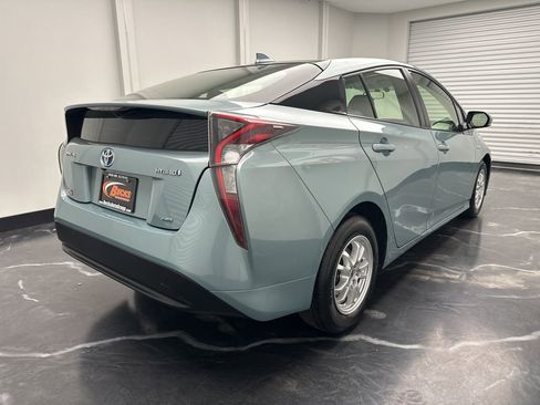 Used 2016 Toyota Prius Two image 3