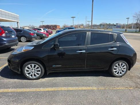 Used 2015 Nissan Leaf S w/ Charge Package image 2