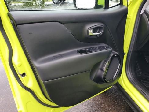 Used 2017 Jeep Renegade Altitude image 20