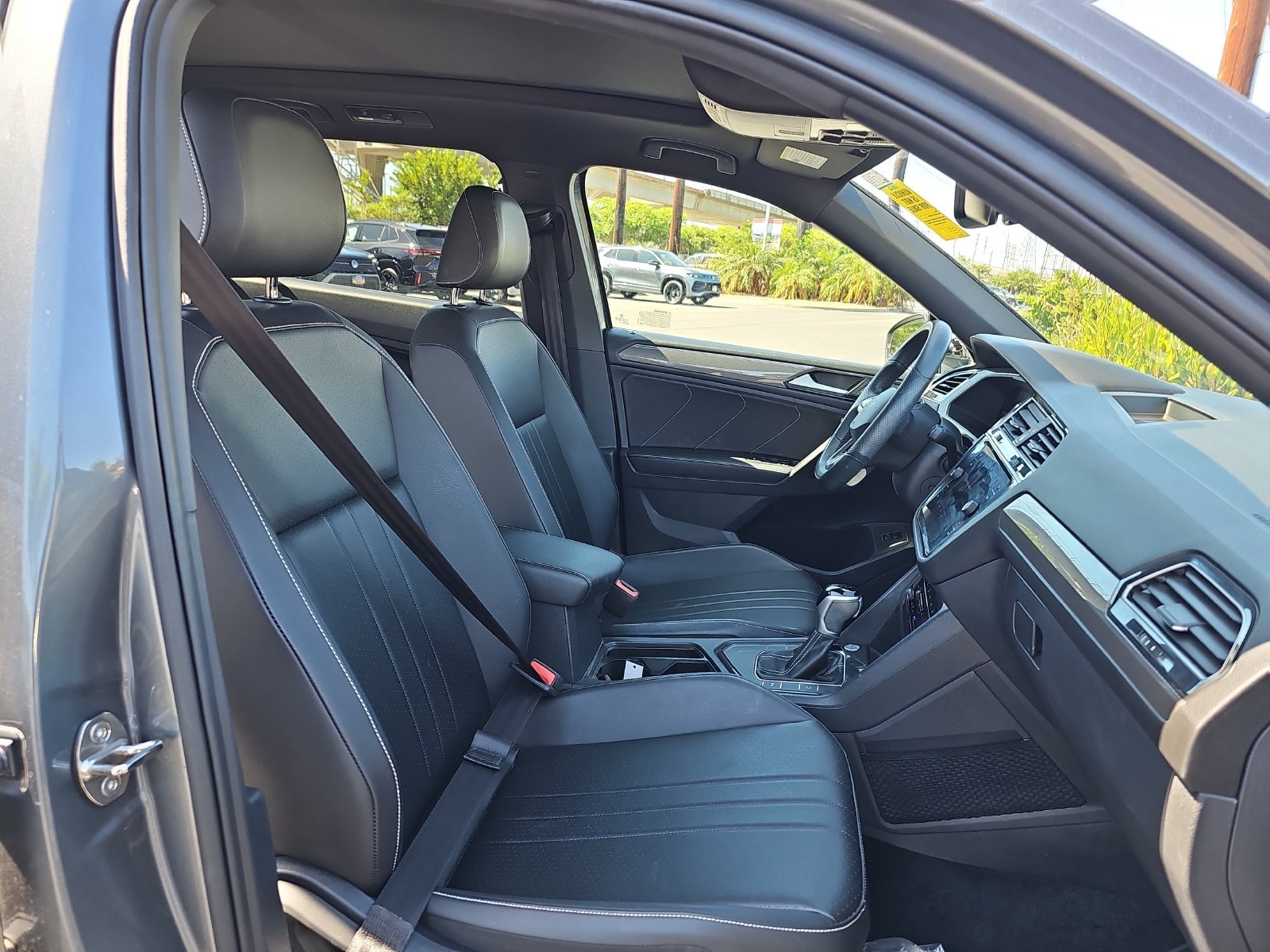 Certified 2024 Volkswagen Tiguan SE R-Line FWD image 13