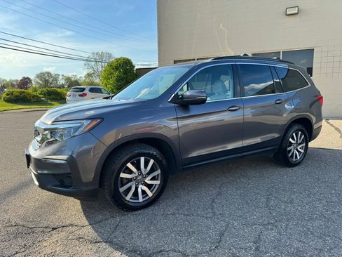 Used 2019 Honda Pilot EX image 4