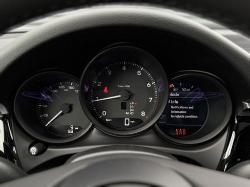 New 2026 Porsche Macan image 23