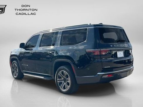 Used 2022 Jeep Wagoneer Series III w/ Convenience Group I AWD/4WD image 3