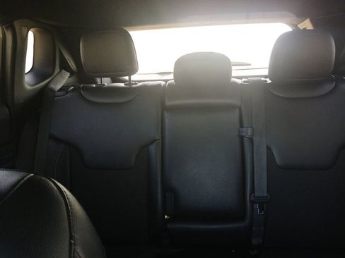 Used 2023 Jeep Compass Altitude w/ Convenience Group image 18