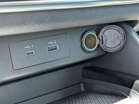 Used 2023 Nissan Rogue SV FWD image 30