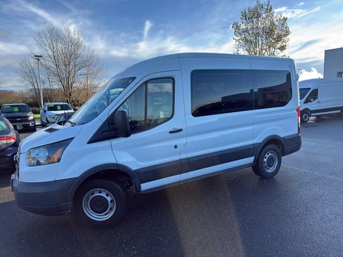 Used 2017 Ford Transit 150 XL image 25
