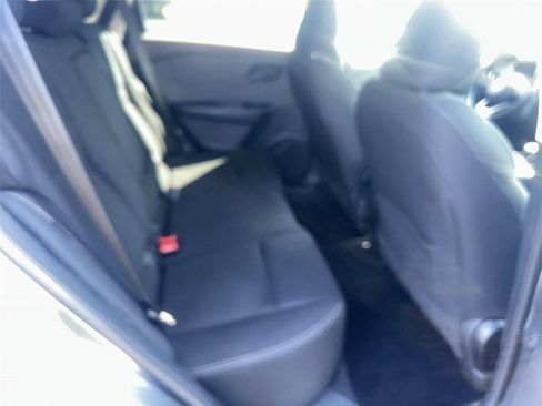 Used 2023 Nissan Rogue S AWD/4WD image 11