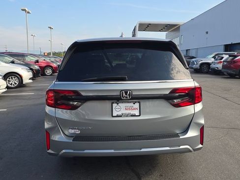 Used 2025 Honda Odyssey EX-L image 4